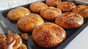 أسهل وأخف بريوش اقتصادي بدون حليب أو زبدة، خفيف وطري لا مثيل له! 🥖✨