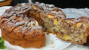 وصفة كيكة التفاح ببيضة واحدة: اقتصادية وسهلة ولذيذة! 😍