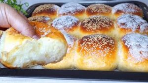بريوش خفيف مثل القطن بدون عجن بمكونات بسيطة